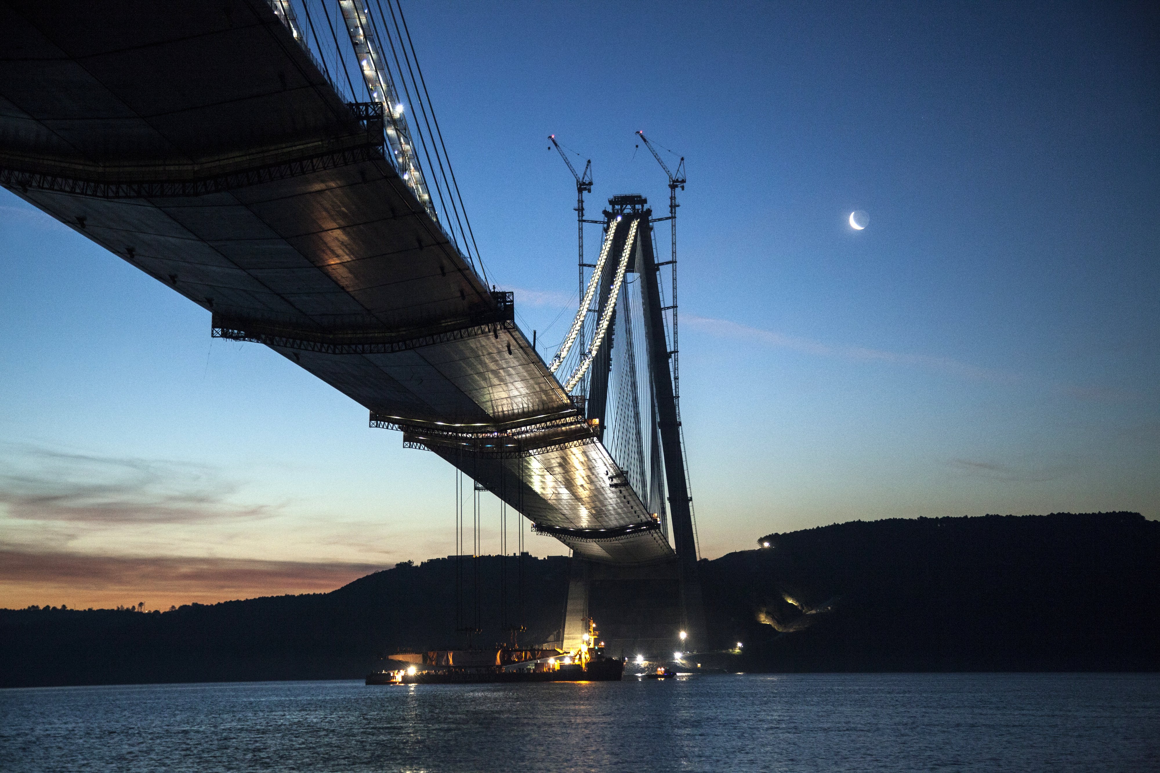 The Yavuz Sultan Selim Bridge in Istanbul is the widest suspension bridge and the longest railway bridge worldwide.